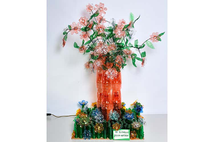 (San Benedetto dalla parte dell&rsquo;ambiente Successo per il concorso Ricicla con arte)