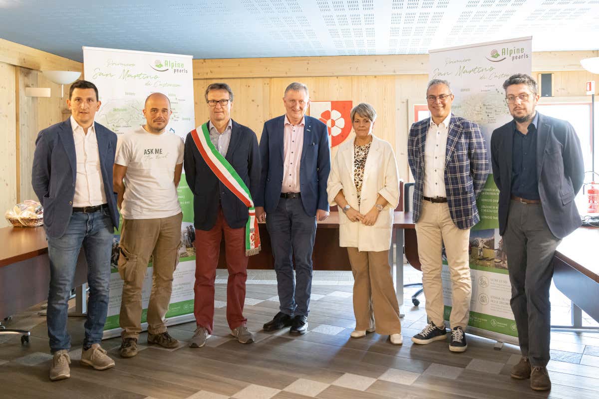 Sindaco, ApT e Alpine Pearls (foto Enrica Pallaver) Primiero San Martino di Castrozza tra le Perle Alpine