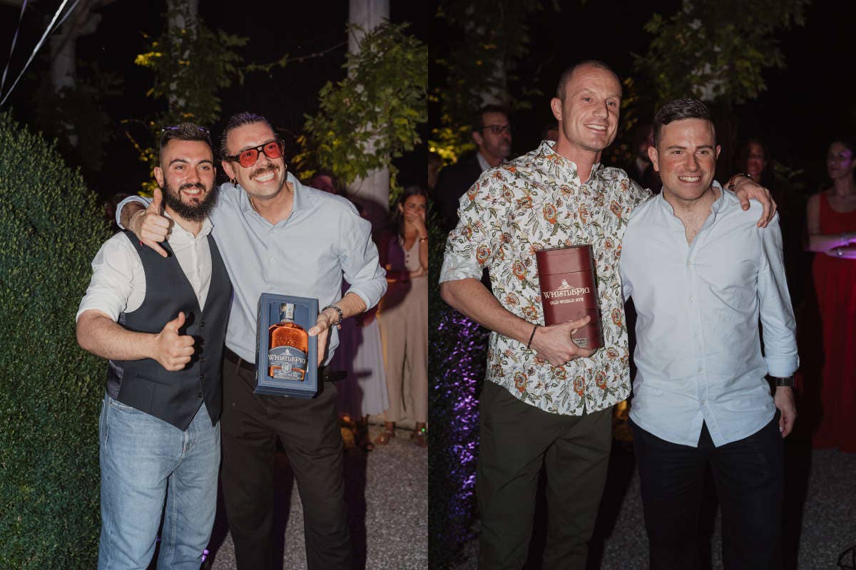 Mirco Giuliani e Nicholas Sciarrabba del ristorante Da Pietro (2° classificato) e Simone Besana e Mauro Brioschi del Bar Canova (3° classificato) Como Lake Cocktail Week il miglior drink è di Gabriele Contatore