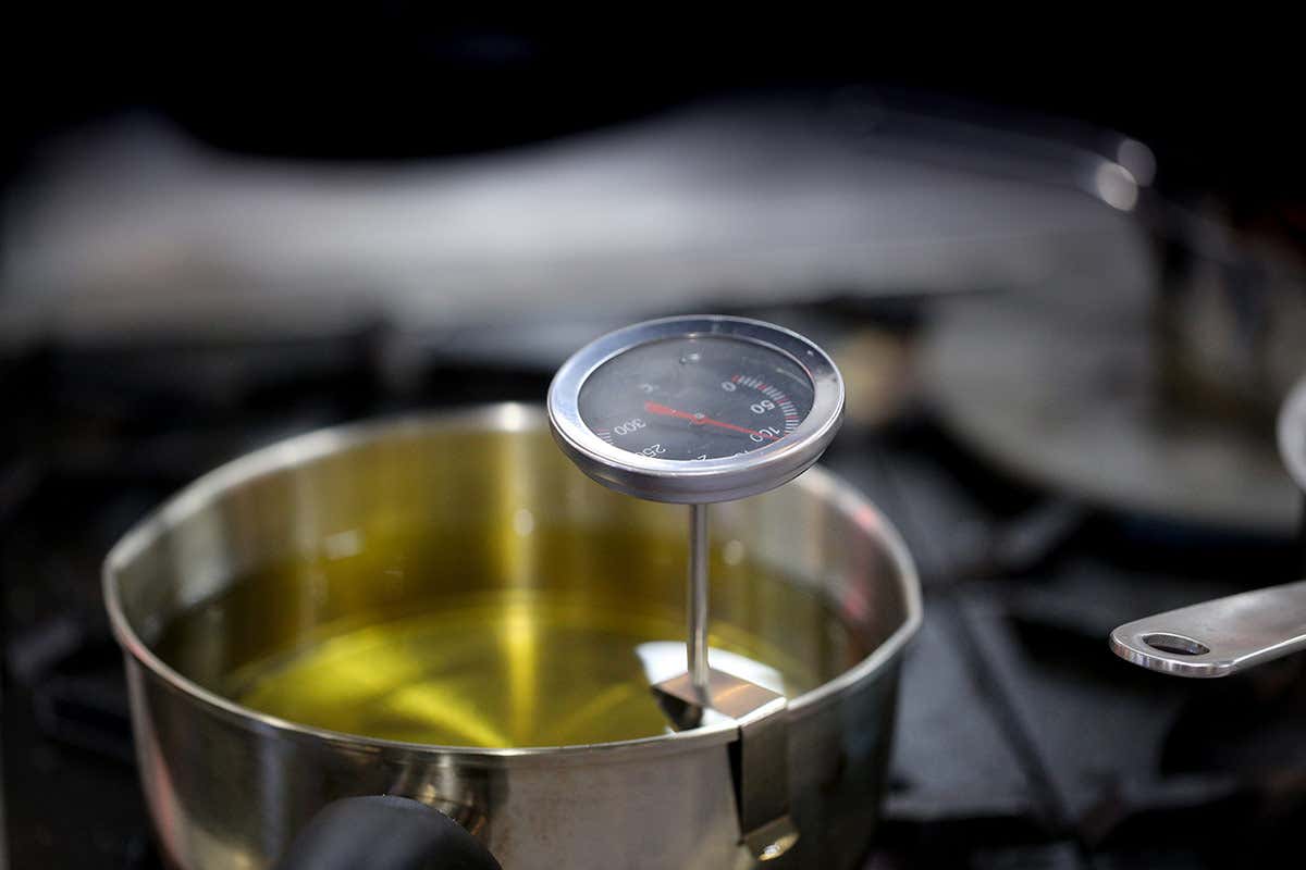 Frittura professionale: tecniche, strumenti e metodologie per un risultato perfetto Frittura professionale: tecniche, strumenti e metodologie per un risultato perfetto