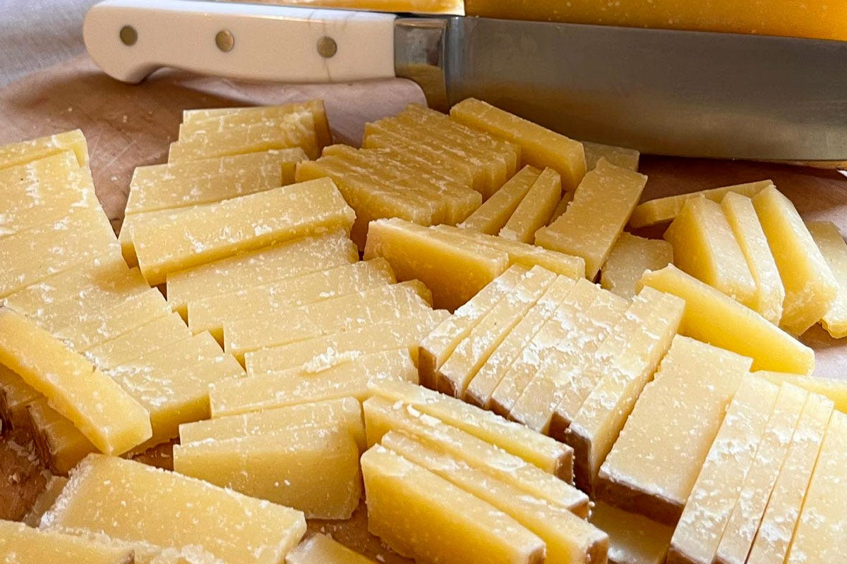 Viaggio tra i sapori: Puzzone di Moena, Raschera e Silter sul tagliere di formaggi