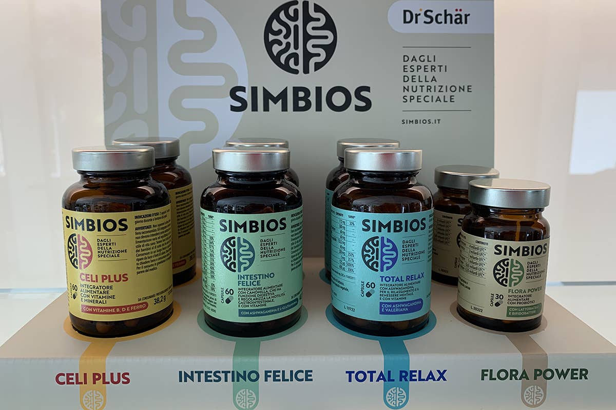 Quattro prodotti della gamma Simbios Dr. Schär presenta Simbios, per il benessere di intestino e mente