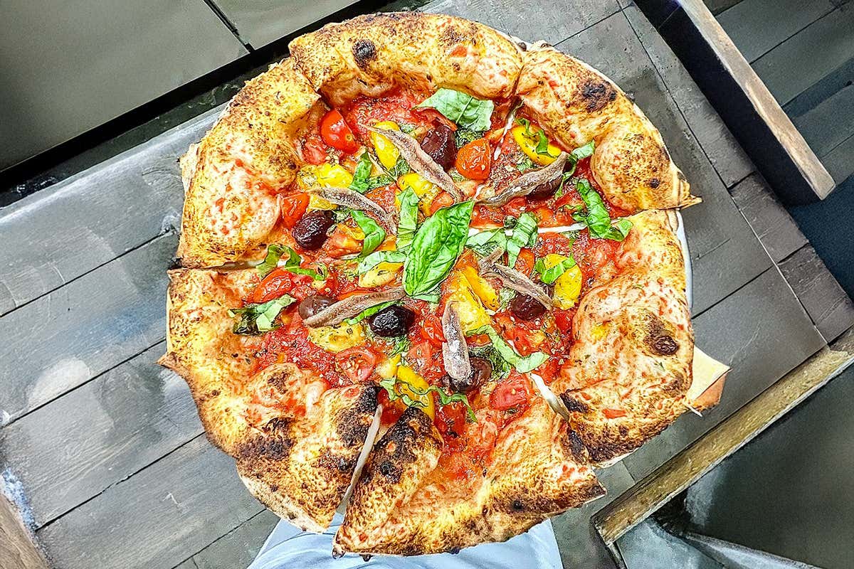 Cosa c'è dietro il “cornicione esplosivo” della pizza di Simeo 3.0 Cosa c'è dietro il “cornicione esplosivo” della pizza di Simeo 3.0