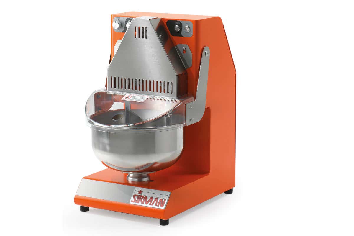 I vantaggi dell’impastatrice a braccia tuffanti per ristoratori e artigiani