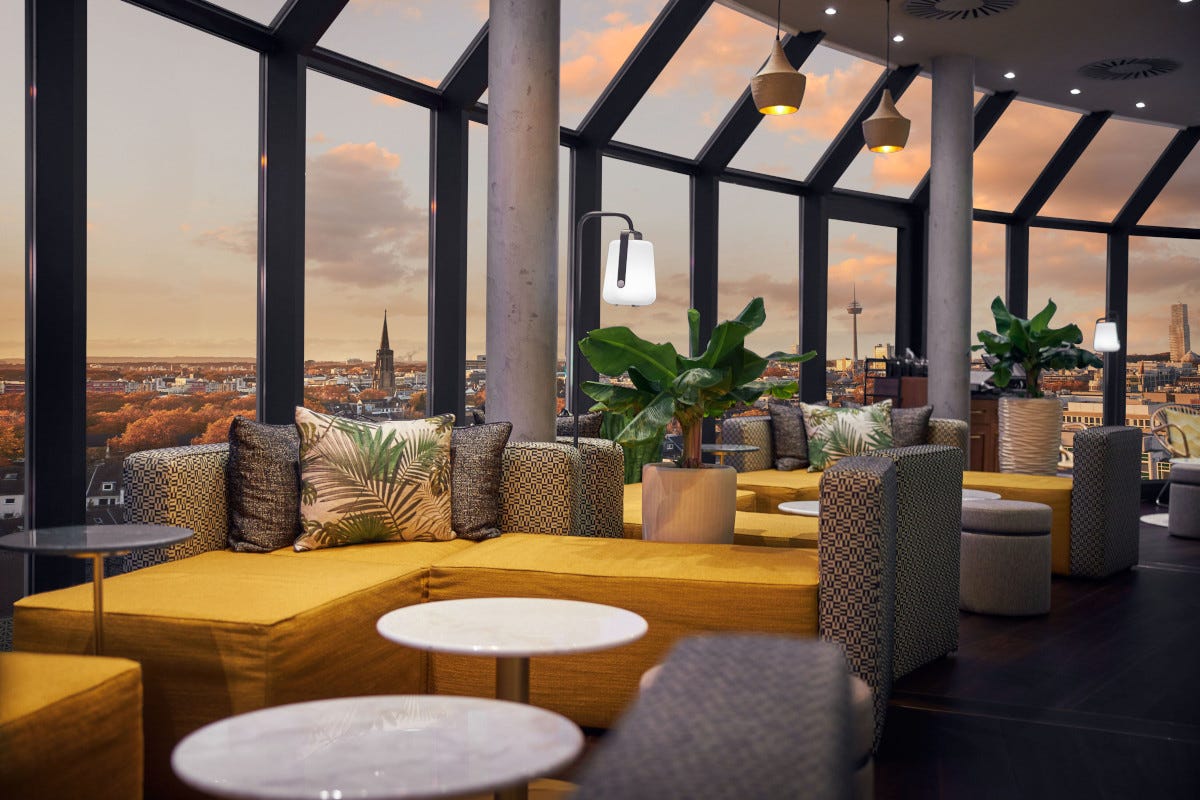 Vista su Colonia dal bar Botanik Hilton: otto terrazze bar tra Italia ed Europa per frizzanti serate di fine estate