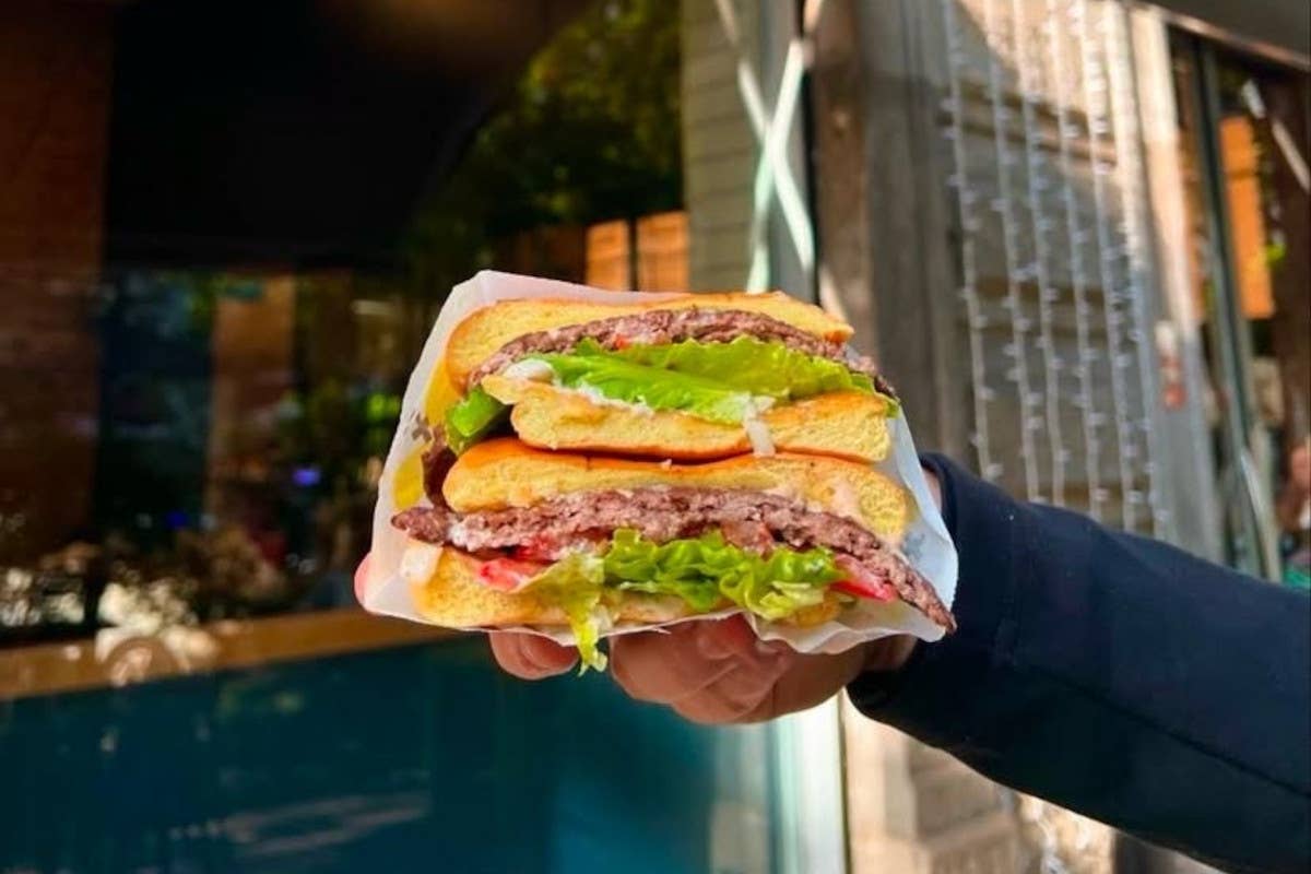 Sberla raddoppia: nuova apertura a Milano per lo smash burger di qualità