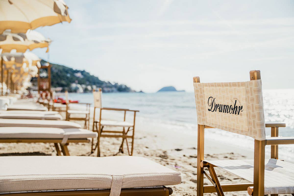 Il Grand Hotel Alassio con Drumohr veste la spiaggia di nuovo 
