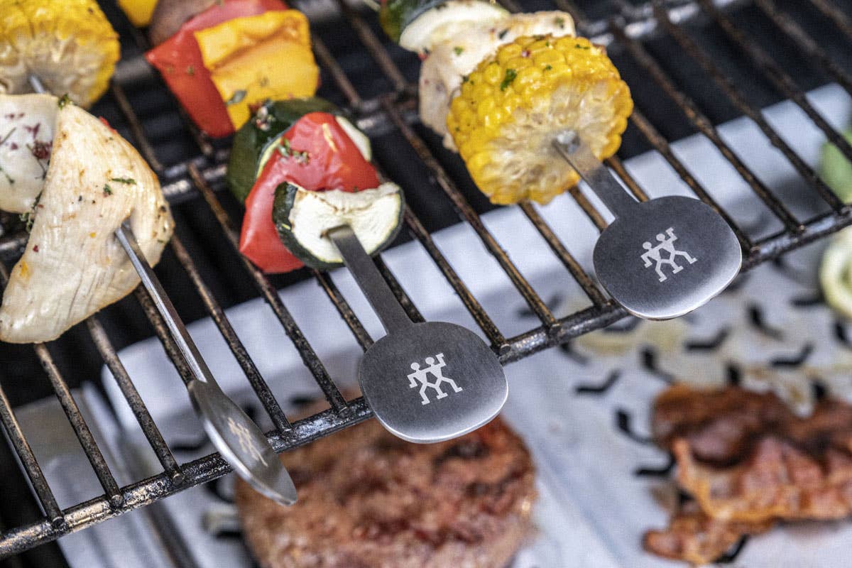 Un barbecue a regola d'arte con il set di utensili Zwilling