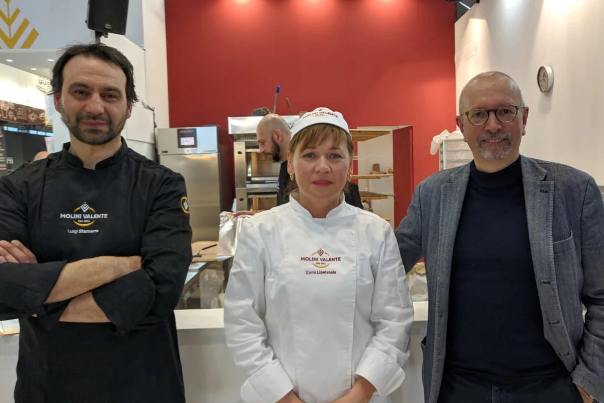 Da sinistra Luigi Stamerra, Elena Lipetskaia e Andrea Valente Molini Valente, salubrità e gusto nelle farine