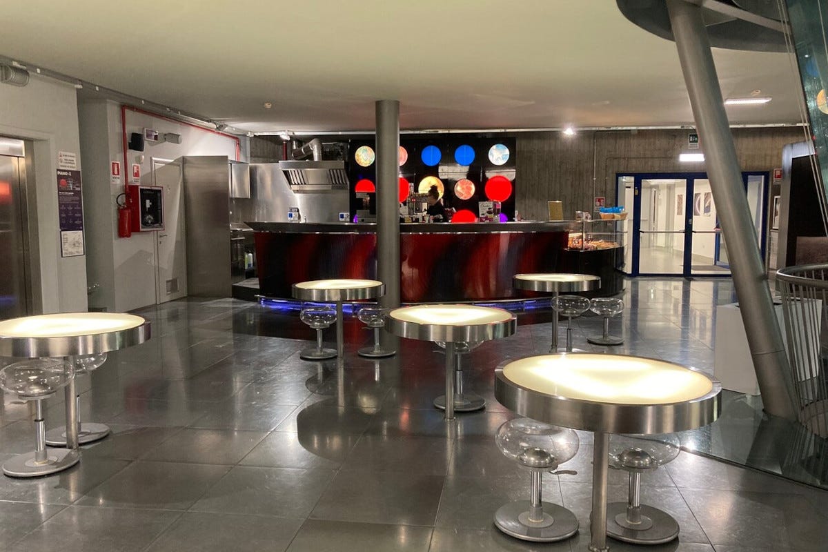 Nove caffetterie sociali a Torino: l’inclusione al bancone del bar