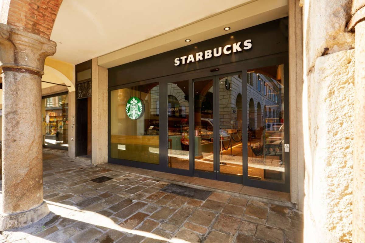 Lo Starbucks di Padova Starbucks® inaugura a Padova il terzo store in Veneto il 41° in Italia