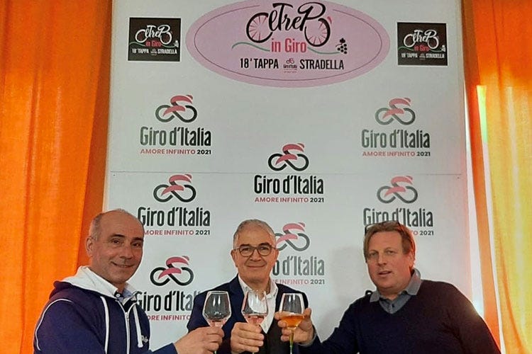 La presentazione delle iniziative legate al Giro d'Italia - Il Giro d'Italia arriva a Stradella L'Oltrepò prepara l'accoglienza