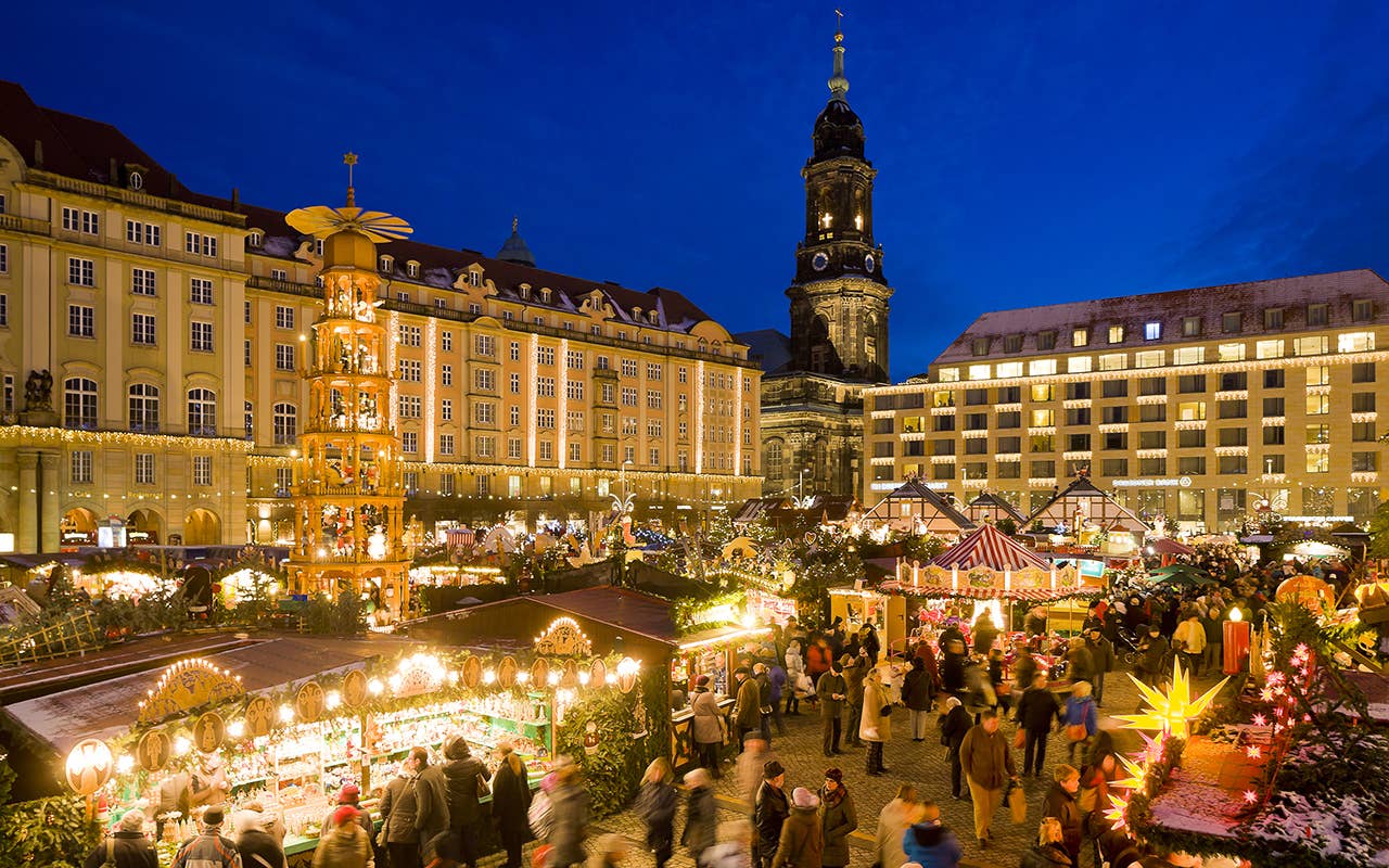 Striezelmarkt di Dresda, il mercatino di Natale più antico della Germania Foto: Sylvio Dittricht Il Natale più autentico? In Sassonia, tra città, borghi e castelli