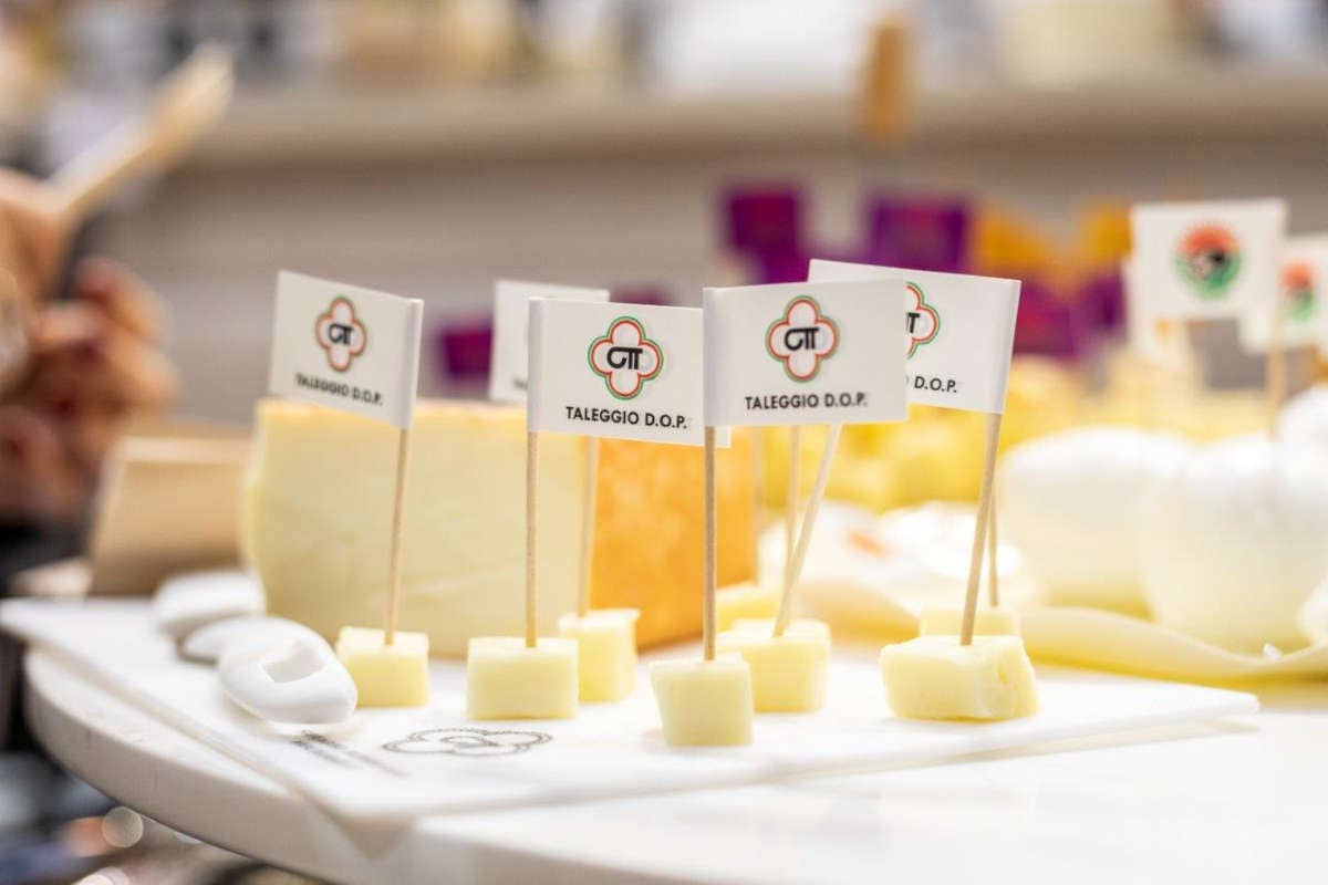 Taleggio DOP: il consorzio punta sull'export e partecipa al SIAL di Parigi