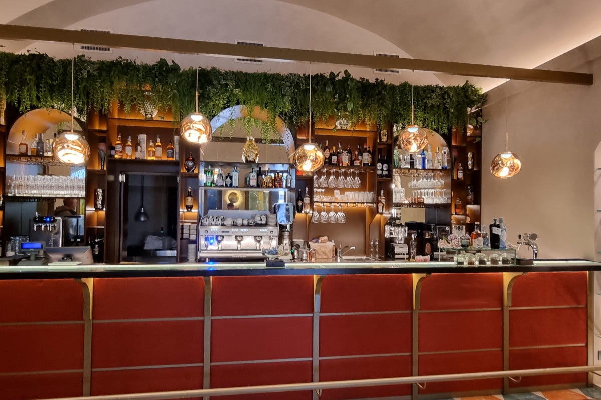 Il bancone della Taverna del Colleoni  Dopo quattro anni riapre a Bergamo la Taverna del Colleoni