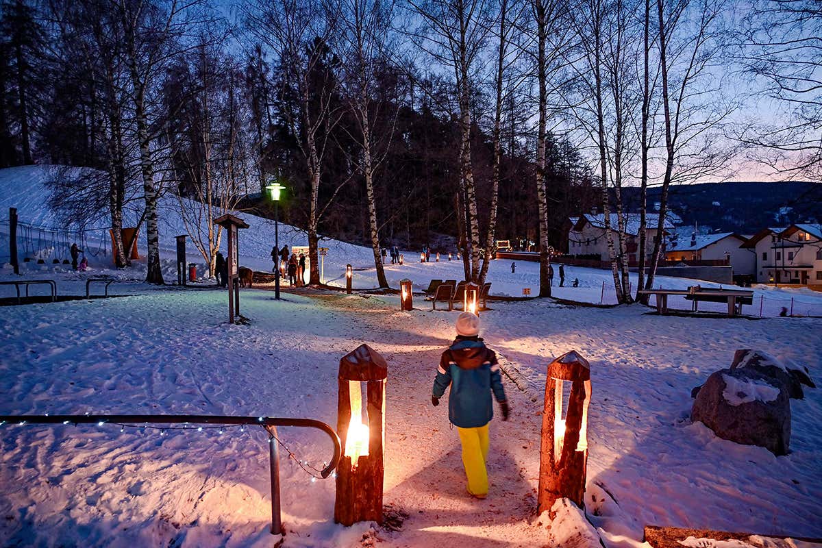 Terento accende l’Avvento: mercatini, alpaca e il suggestivo Natale nel Bosco