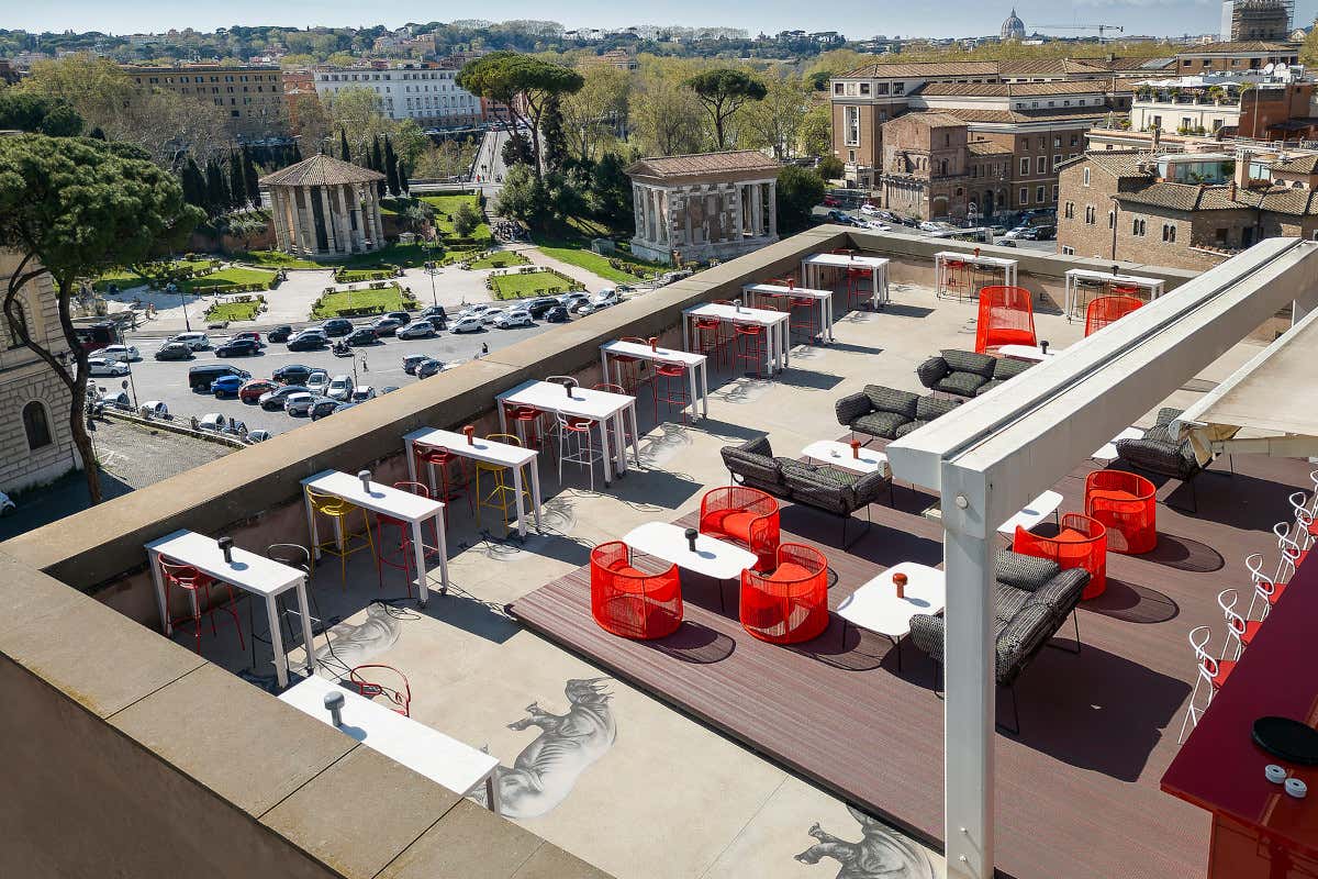 Rhinoceros Le Restau & RoofBar, vista mozzafiato e un vero menu 