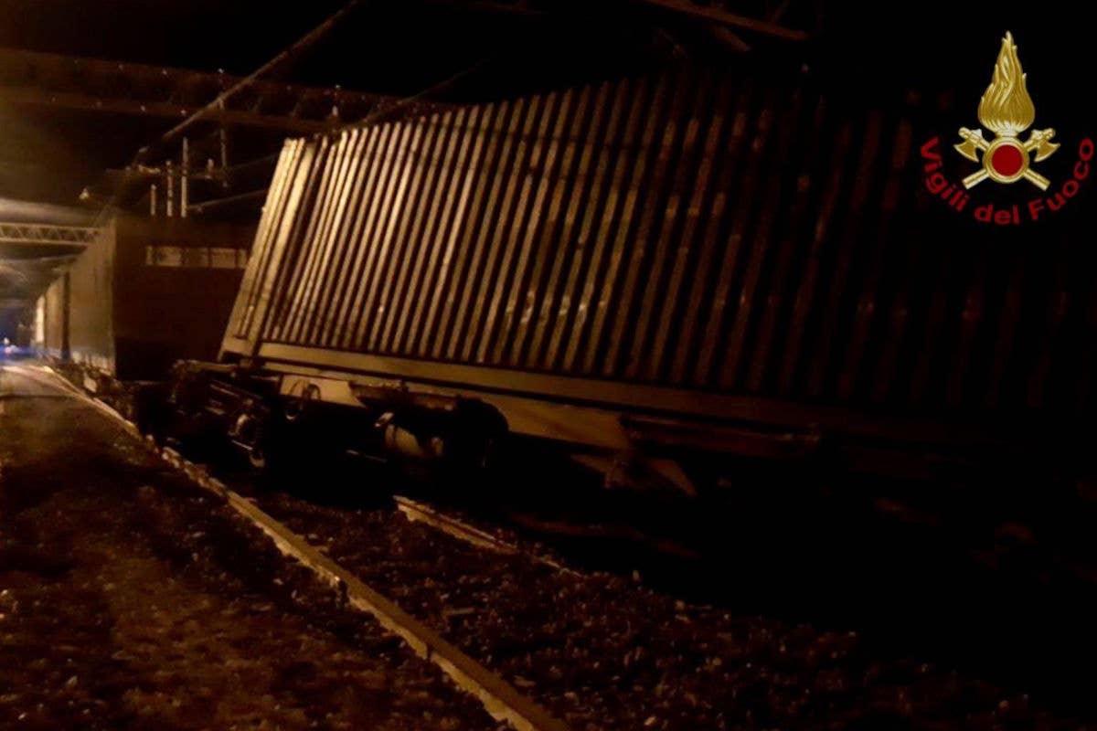 Deraglia treno merci a Firenze forti disagi alla circolazione