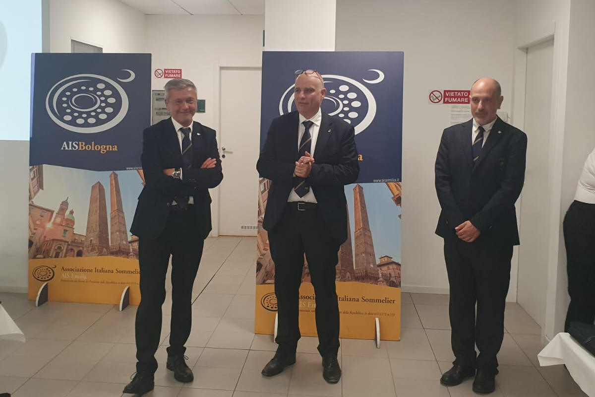 Truffle Sommelier: parte la stagione del Tuber aestivum da Bologna Truffle Sommelier: parte la stagione del Tuber aestivum da Bologna