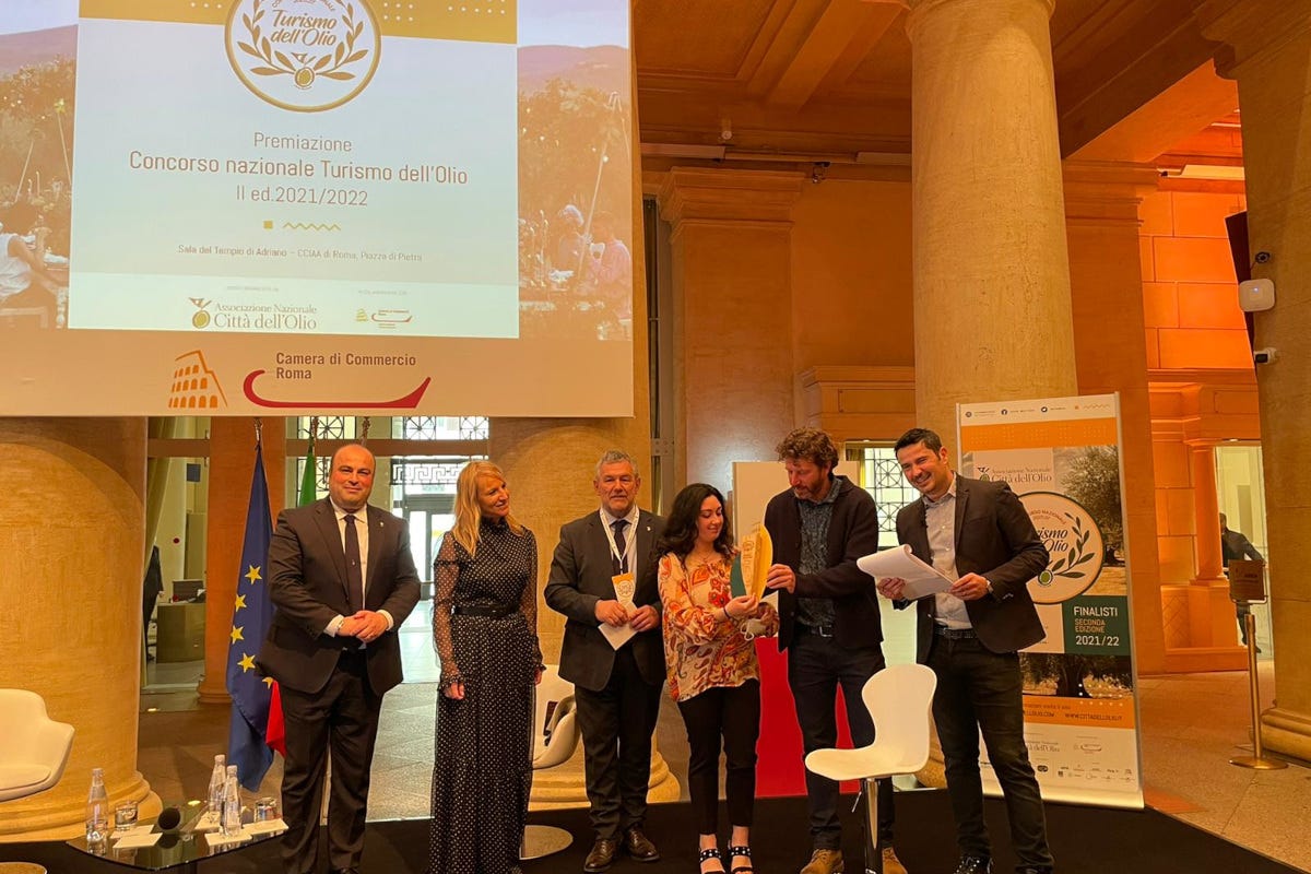 Premio Oleoteche a Pruneti Turismo dell’Olio: Umbria e Toscana fanno incetta di premi