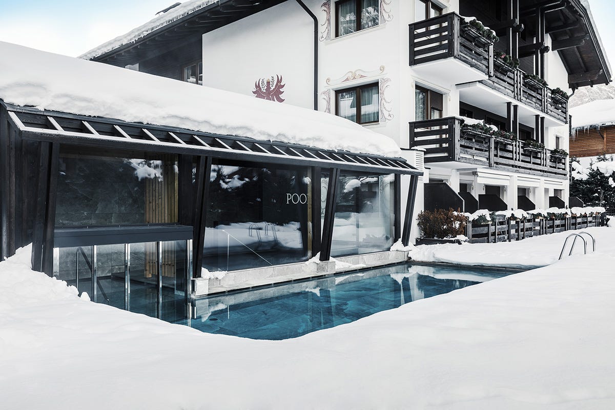 Inaugurato nel 1966 dalla coppia gardenese Karl Malloyer e Frida Kasslatter  Val Gardena, all’Hotel Tyrol esperienze originali per vivere l’inverno