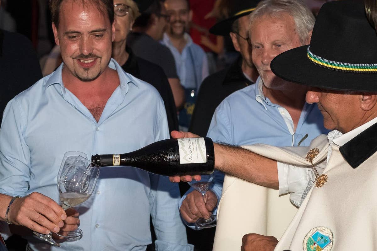 Prosecco: è scoppiata la bolla? Si sgonfia il boom delle bollicine