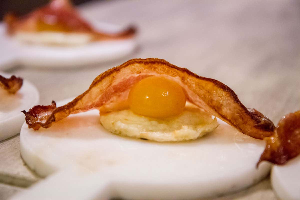 Il menu che inganna il palato: la pizza che non sembra pizza a Varese Il menu che inganna il palato: la pizza che non sembra pizza a Varese