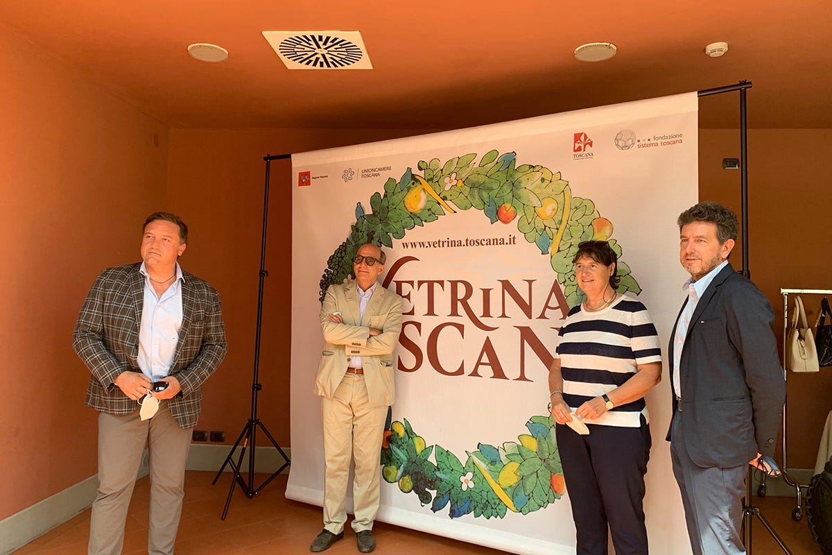 Alcuni dei relatori del convegno di rilancio dell'iniziativa Vetrina Toscana Vetrina Toscana, nuovo logo e claim per un viaggio enogastronomico