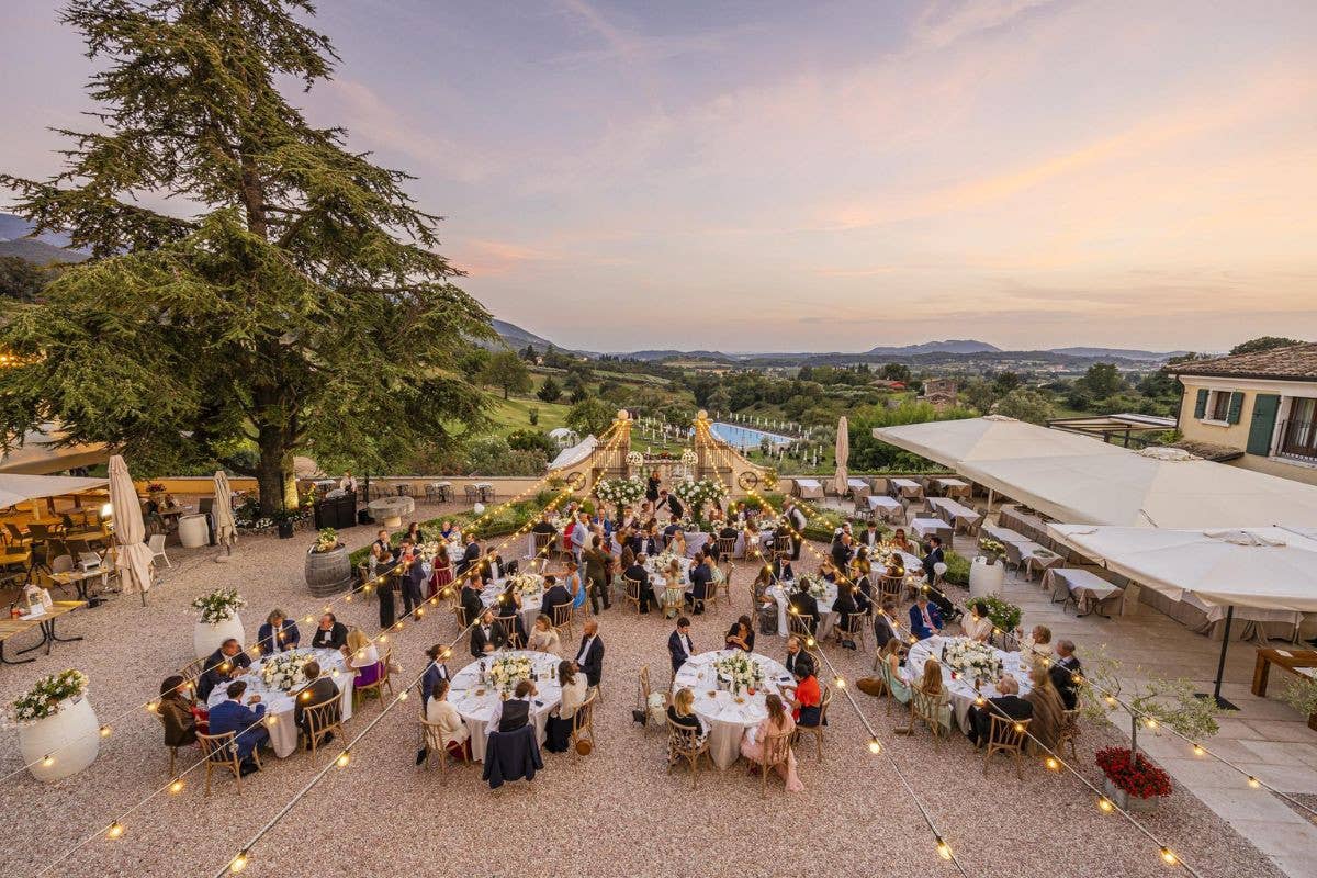 Villa Cariola: fascino ed eleganza senza tempo a due passi la lago di Garda