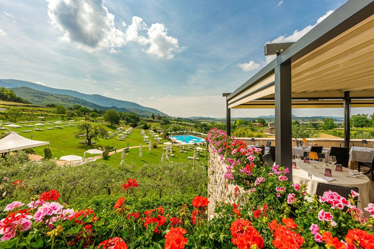 Villa Cariola: fascino ed eleganza senza tempo a due passi la lago di Garda