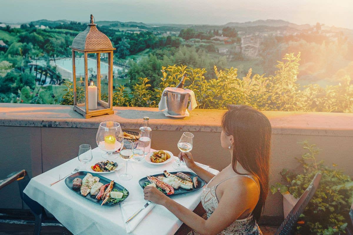 Villa Cariola: fascino ed eleganza senza tempo a due passi la lago di Garda