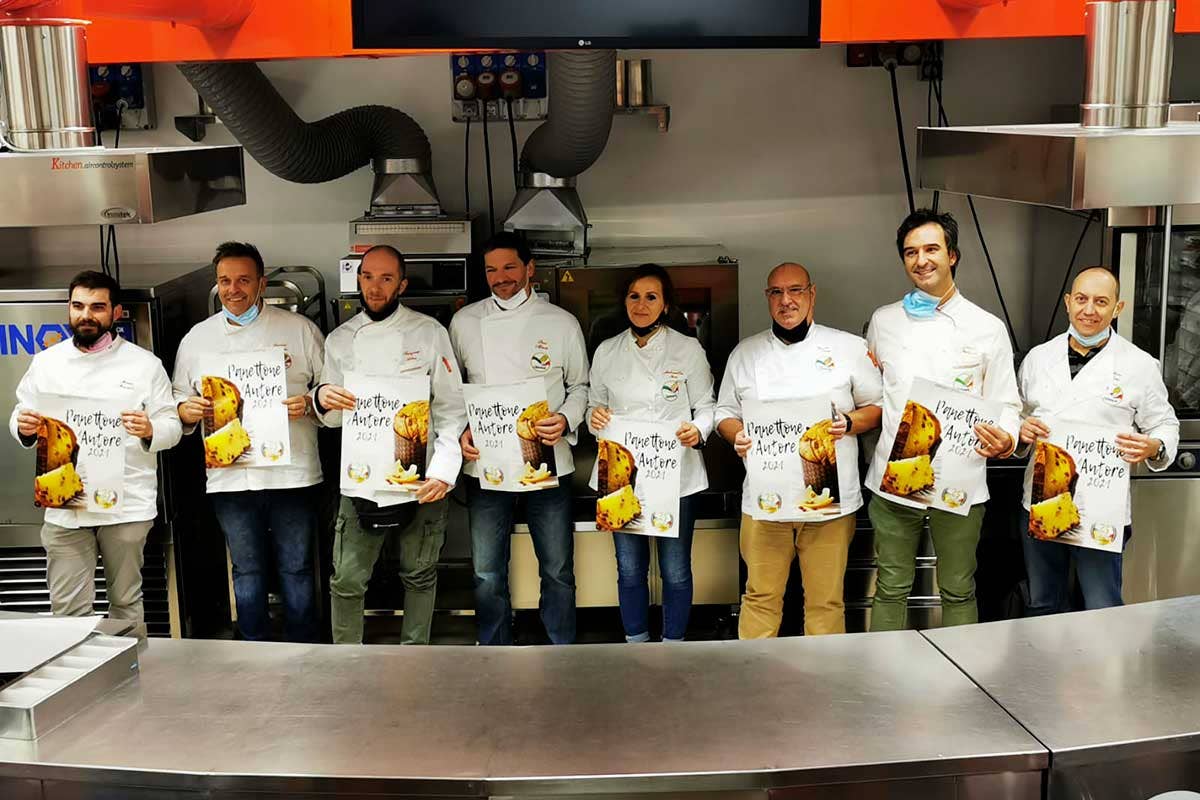 Alcuni dei pasticceri selezionati da Panettone d'Autore di Richmont Club Italia Il miglior Panettone d'Autore del Richmont Club Italia parla veneziano