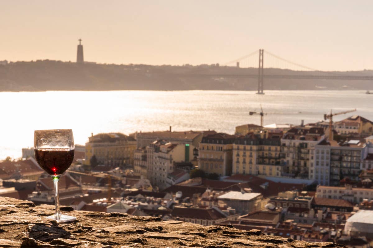 A Lisbona sulle tracce di Bacco: l'itinerario da seguire per gli amanti del vino