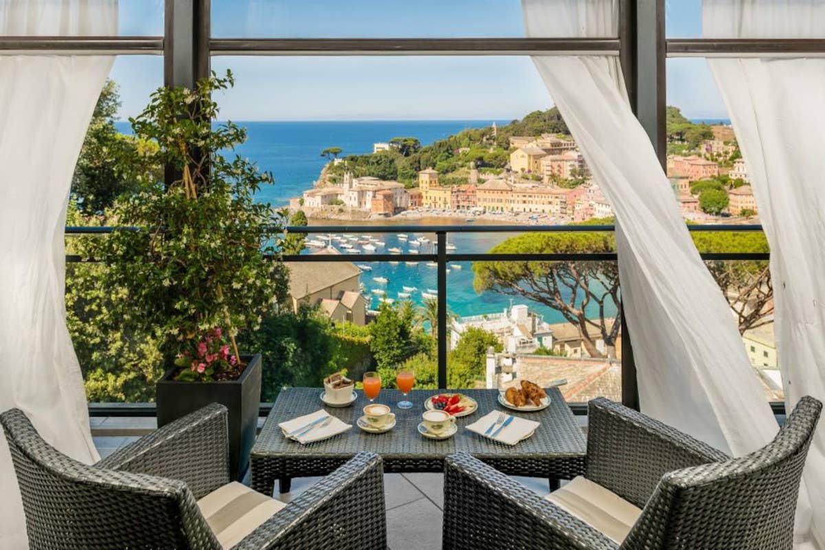 La terrazza dell'hotel 