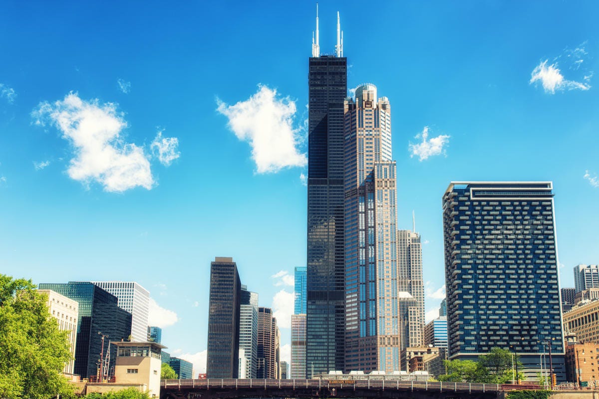 Willis Tower di Chicago è il punto panoramico meno caro degli Stati Uniti Punti panoramici in Italia il più visitato è il Duomo di Milano che batte la torre di Pisa. La meno cara al mondo è in Sud Africa
