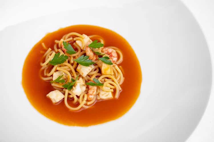 La zuppa di pesce (La zuppa di pesce di scena al ristorante Il Salmoriglio)