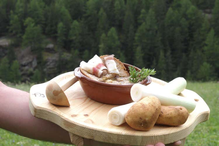 La zuppa a marchio di qualità del Parco Parco nazionale Gran Paradiso, in festa con i suoi prodotti tipici La zuppa a marchio di qualità del Parco Parco nazionale Gran Paradiso, in festa con i suoi prodotti tipici