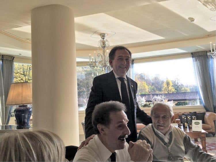 in piedi: Renato Besenzoni (Da Giovanni)