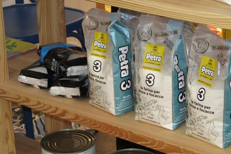 “Capperi… che pizza! Pizza Gourmet” 
Prodotti di qualità e convivialità a Milano