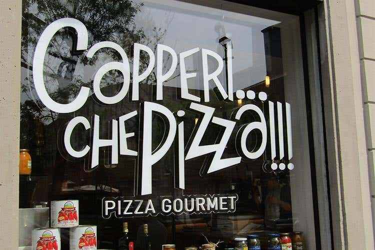 “Capperi… che pizza! Pizza Gourmet” 
Prodotti di qualità e convivialità a Milano