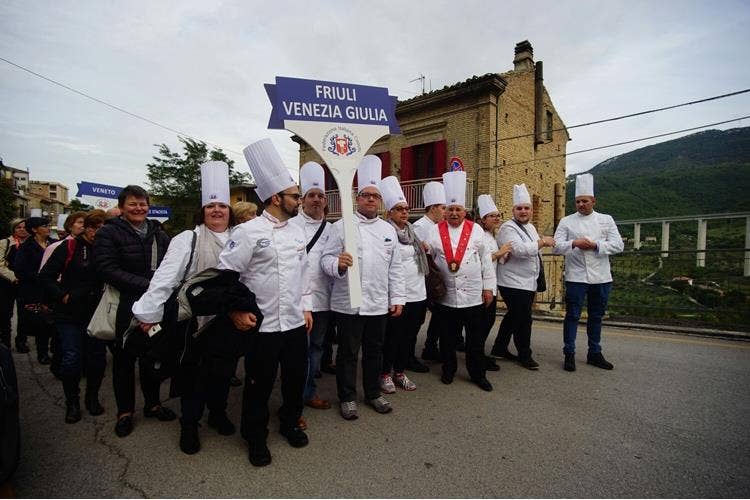 Delegazioni Fic Da Tutta Italia Unite Alla Festa Del Cuoco A Villa Santa Maria Italia A Tavola