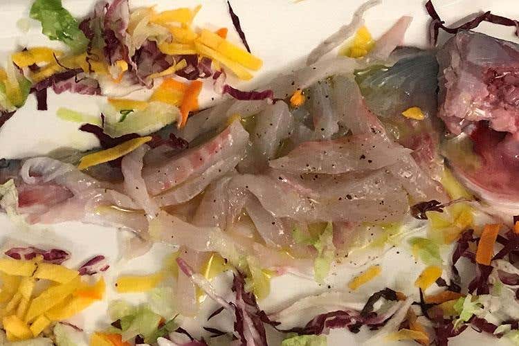 Crudo di orata (Dallo Ionio subito in tavola 
A Crotone la cucina di Ercole)