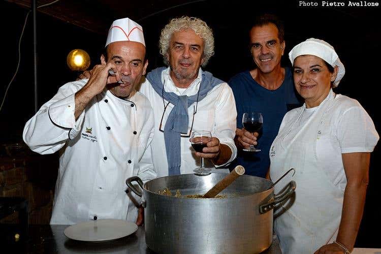 Al centro, Domenico Caiazzo e Giorgio Iannuzzi - foto Pietro Avallone