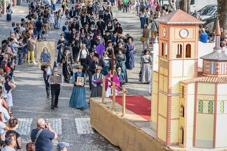 (Festival delle Sagre Astigiane 
Sfilate, folclore e degustazioni)