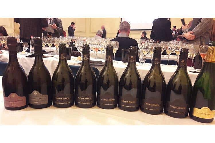 (I vini di Villa d’Este Wine Symposium 
Seminari e degustazioni da 23 Paesi)