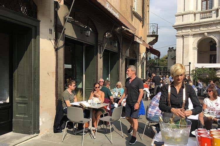 (Lalimentari, un secolo di tradizione 
dove design e cucina dialogano fra loro)