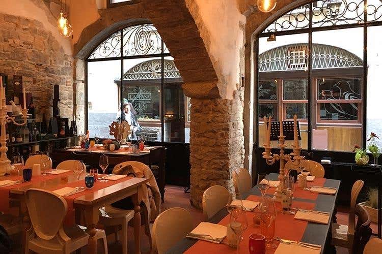 (Lalimentari, un secolo di tradizione 
dove design e cucina dialogano fra loro)