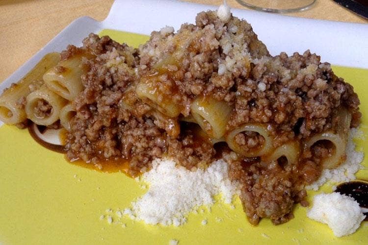 Italia In Un Piatto.Pasta Al Ragu La Semplicita Di Un Piatto Immortale Italia A Tavola