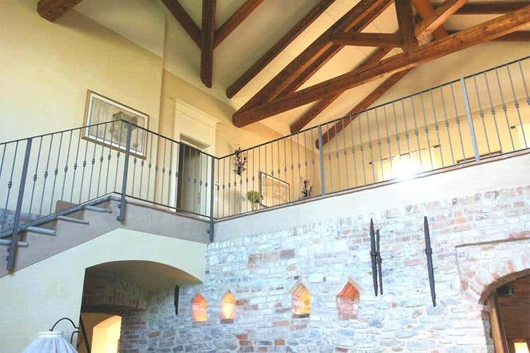 Poderi Einaudi, tra vino e ospitalità 
Amore per la terra da quattro generazioni