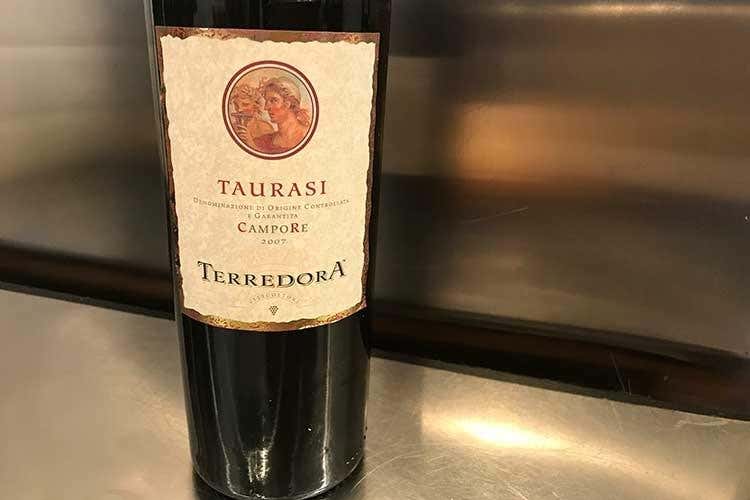 (Terredora, l'Irpinia e i suoi Taurasi 
La declinazione di Paolo Mastroberardino)